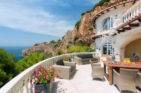 Casa tradicional con bonitas vistas y amplio jardín